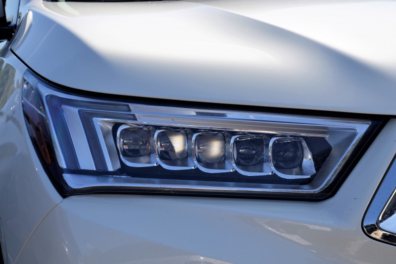 automobile-ST MANDRIER SUR MER-min_acura-headlamp-2834131